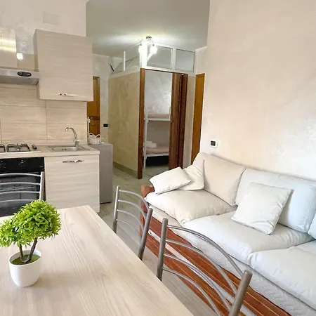 Cami Mare Blu - Steps From The Sea 50mt & Train And Bus Station