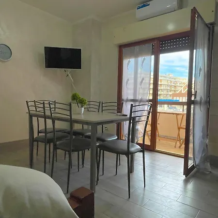 Lejlighed Cami Mare Blu - Steps From The Sea 50mt & Train And Bus Station *
