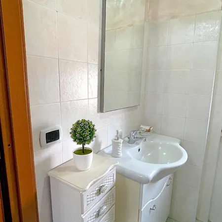 Cami Mare Blu - Steps From The Sea 50mt & Train And Bus Station Lejlighed Nettuno